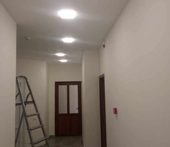 Renovation of offices with the conclusion of a contract and a guarantee