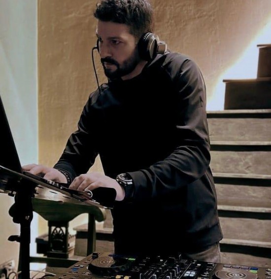 DJ ARIGATO