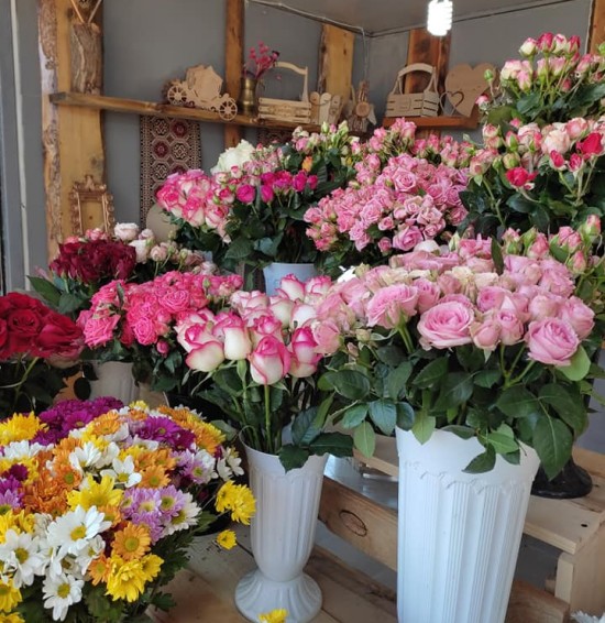 Online sale of fresh flowers in Gyumri