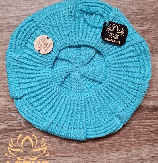 LOTUS handmade knits