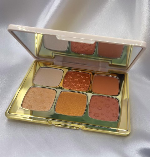 Online cosmetics store MakeUpHye