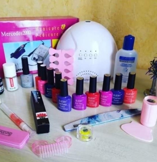 Equipment for professional manicure