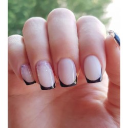 Մատնահարդարում Գյումրիում Լուսինե Խալաթյան