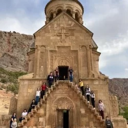 Սանի Տուրս Գյումրի